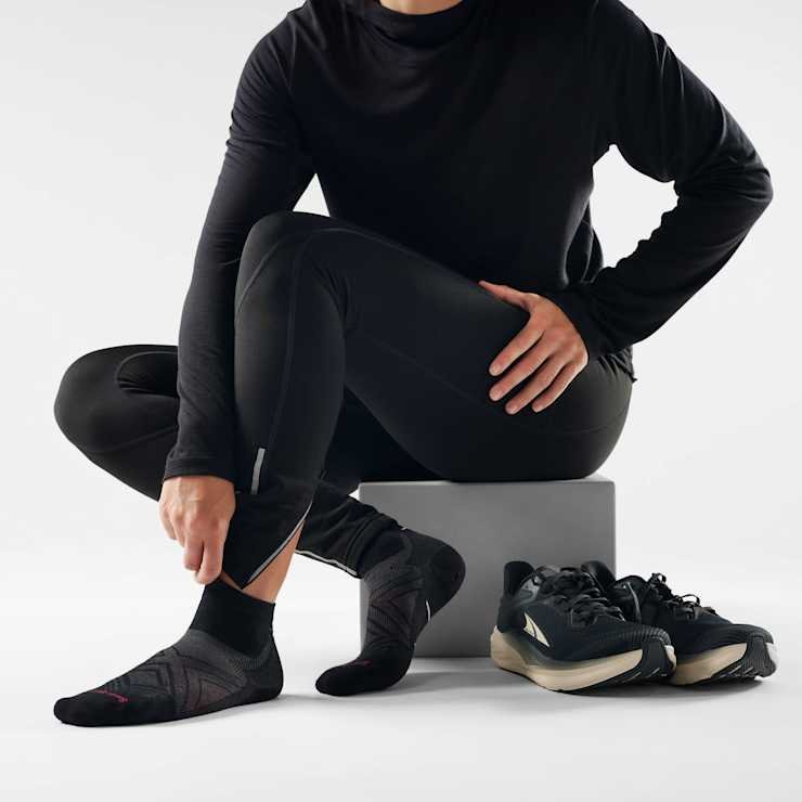 Smartwool - sosete sport Run Zero Cushion Ankle Socks - negru gri rosu