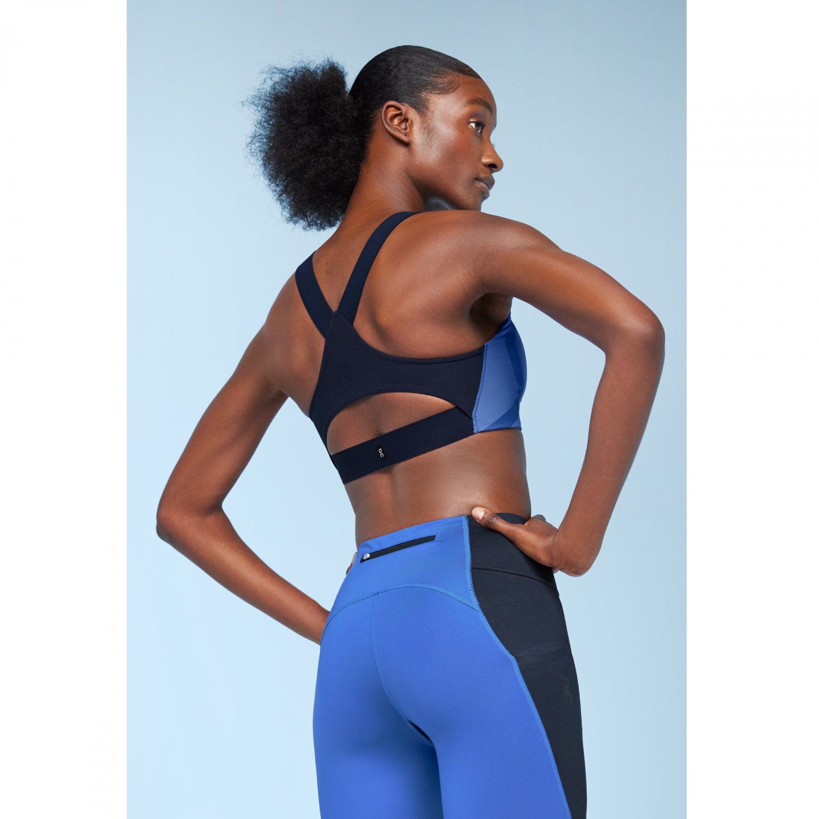 On Cloud - bustiera sport femei Performance Bra - negru