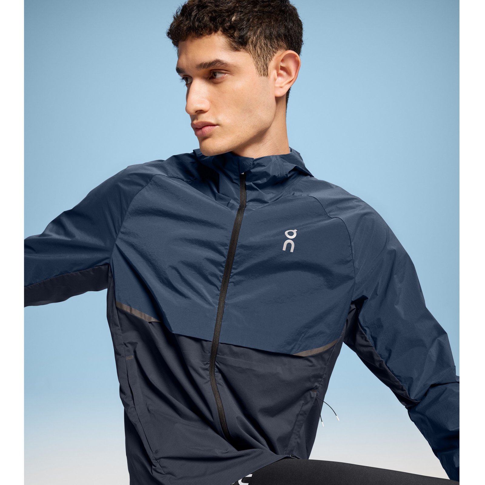 On Cloud - jacheta sport pentru barbati cu fermoar si gluga Core Jacket - albastru Denim Navy