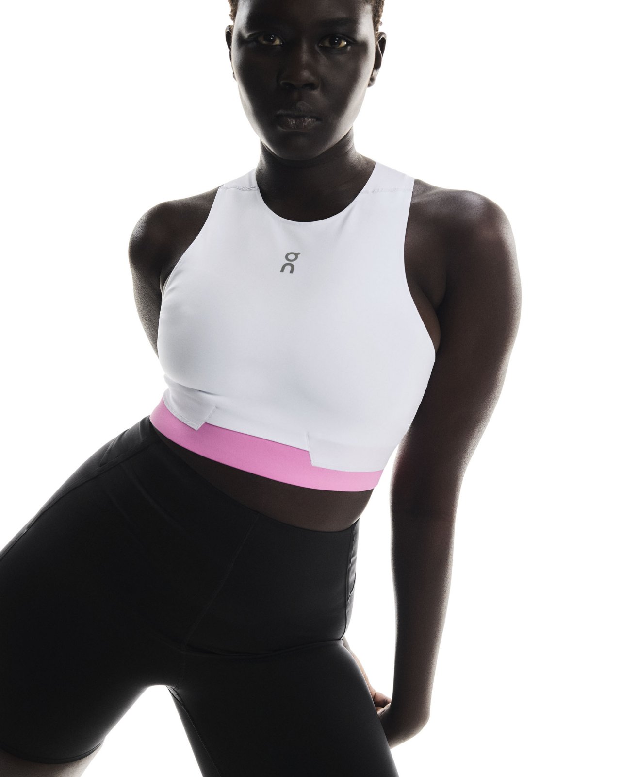 On - bustiera - Train 2-In-1 Crop W - Black