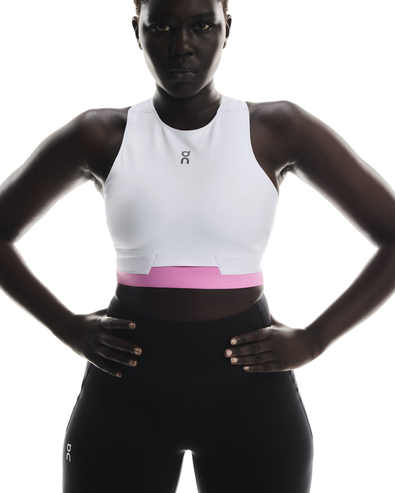 On - bustiera - Train 2-In-1 Crop W - Black