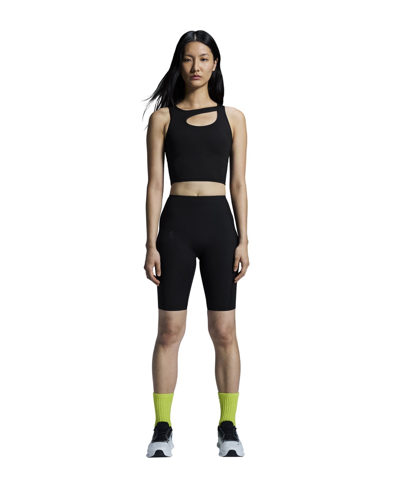 On - bustiera - Studio Cut-Out Crop W - Black
