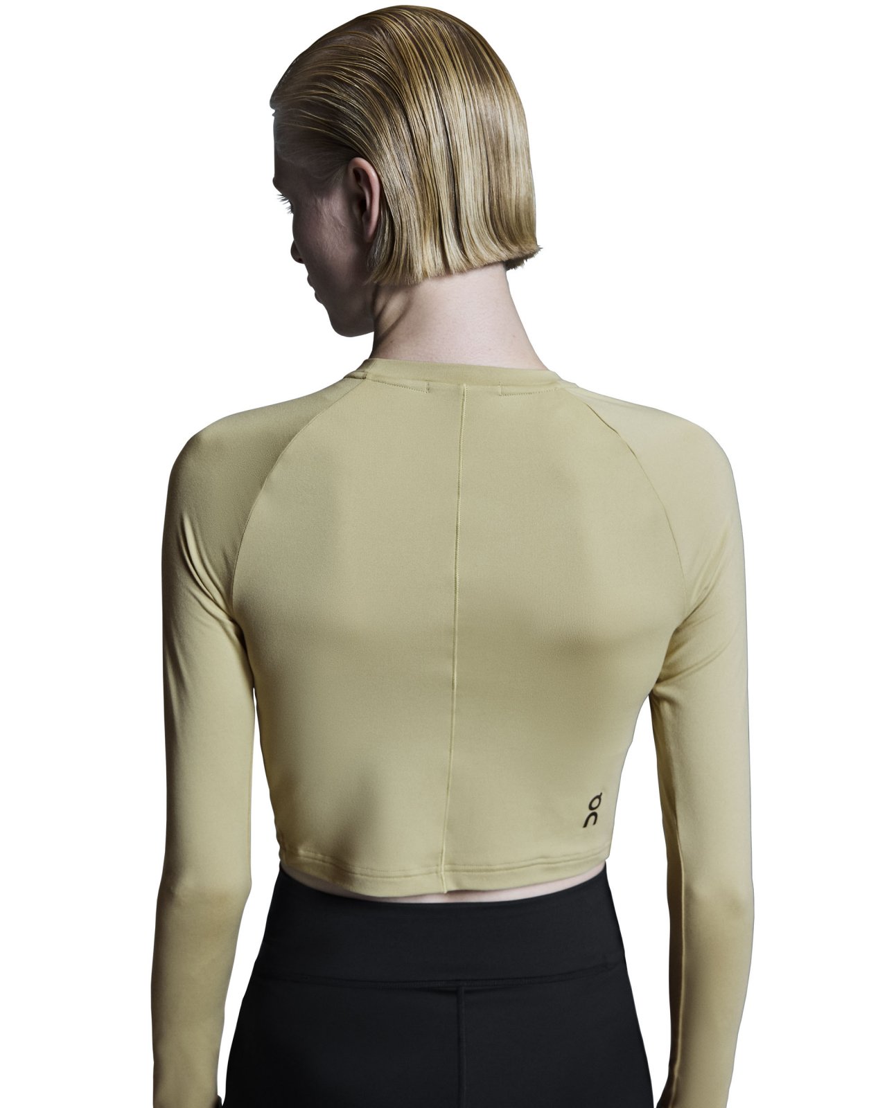 On - bluza - Studio Long-T Crop W - White