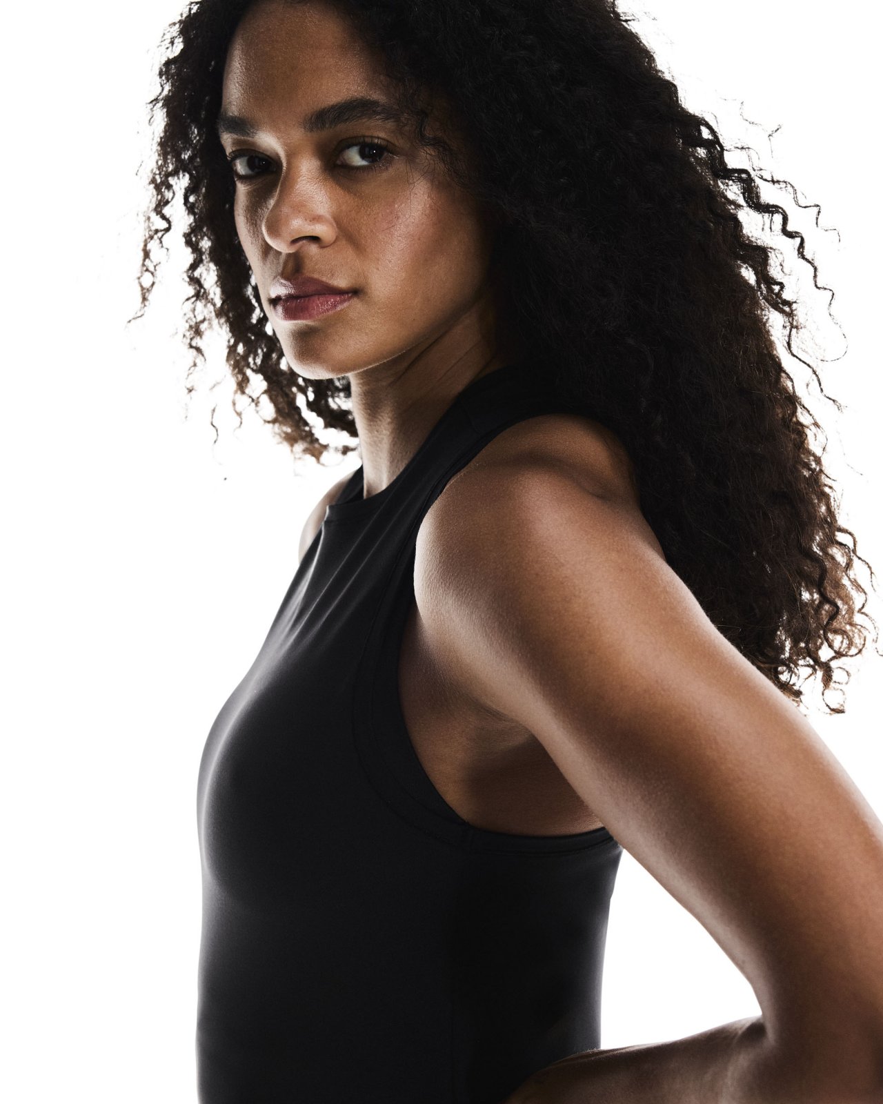 On - maiou tehnic - Studio Tank W - Black