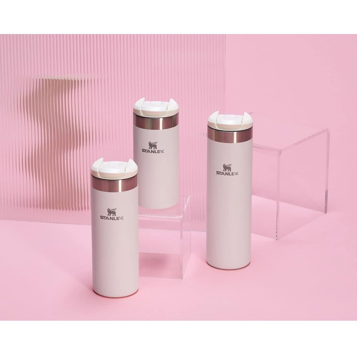 Stanley - termos mic calatorie The Aerolight Transit Mug - roz deschis cuart - 470 ml